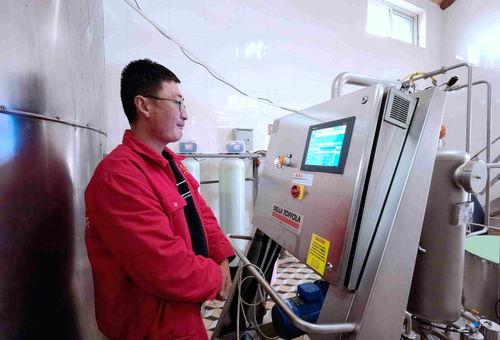 探(tan)秘(mi)中(zhong)國(guo)葡萄(tao)酒(jiu)第壹鎮 技術咨(zi)詢如(ru)何助(zhu)力產(chan)區騰(teng)飛